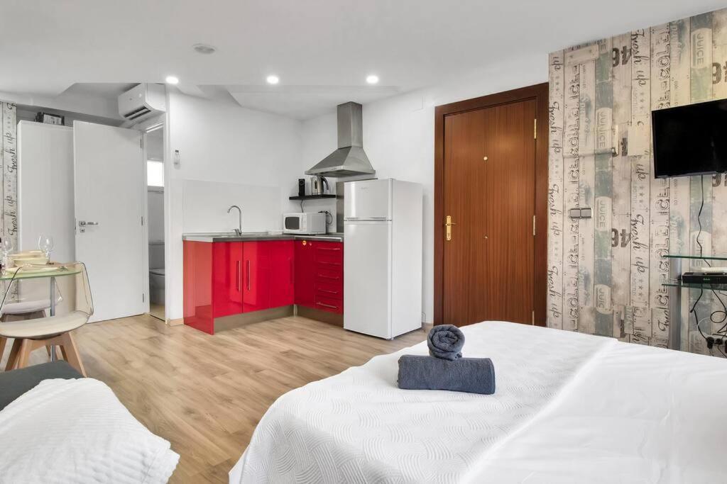 Estudio Con Encanto En Pleno Centro De - Ramon Y Cajal 17 2 D Appartement